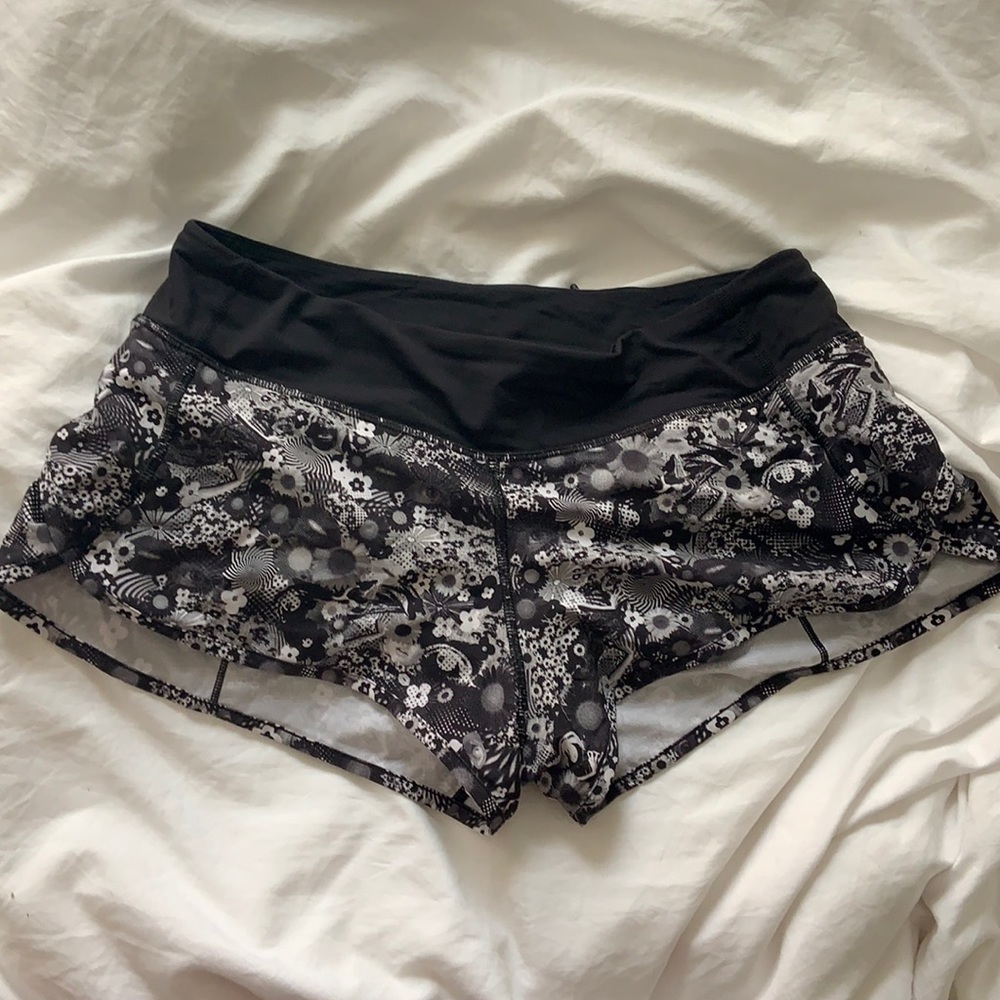 Seawheeze lululemon shorts - size 8